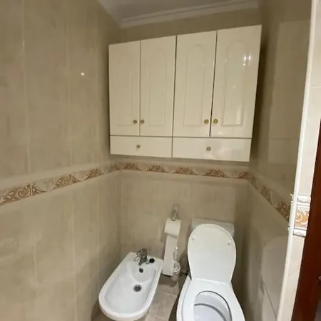 Apto Con Terraza Y 2 Dormitorios. 600 Megas Wifi. Apartment *