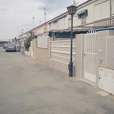 Apto Con Terraza Y 2 Dormitorios. 600 Megas Wifi. * Santa Pola