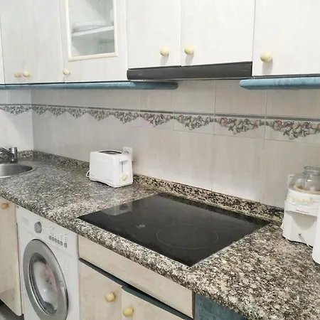 Apto Con Terraza Y 2 Dormitorios. 600 Megas Wifi. Apartment